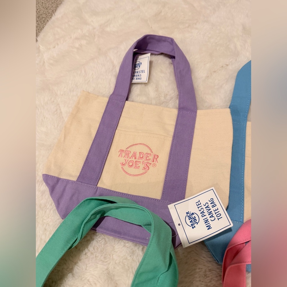 TRADER JOE’s Pastel Canvas Tote Bag Bundle - Picture 7 of 7